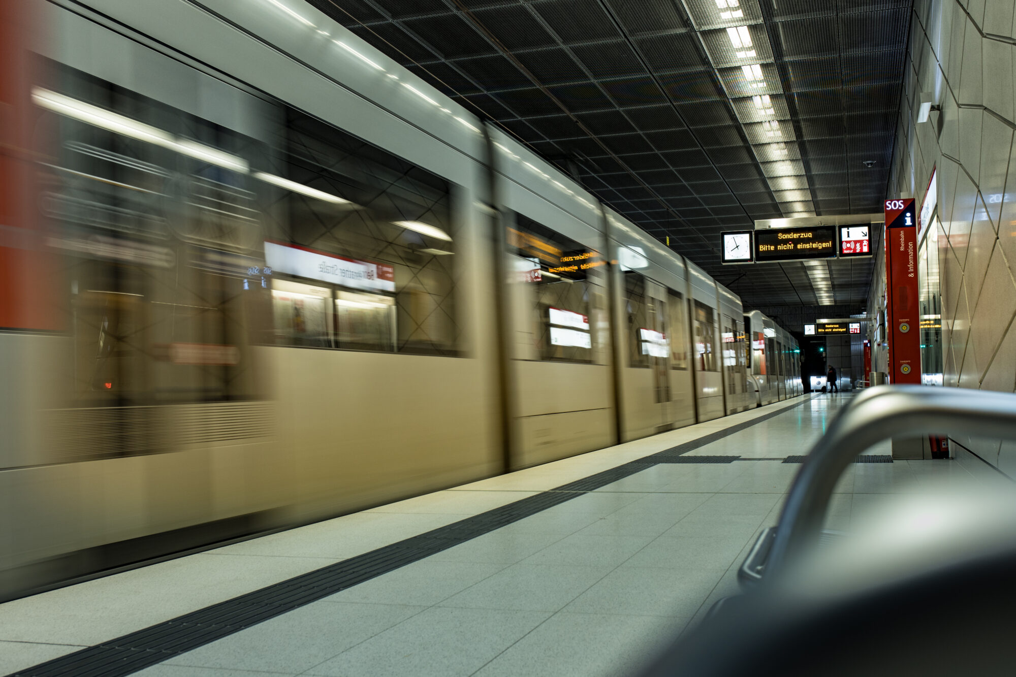 U Bahn Benrather Station Düsseldorf