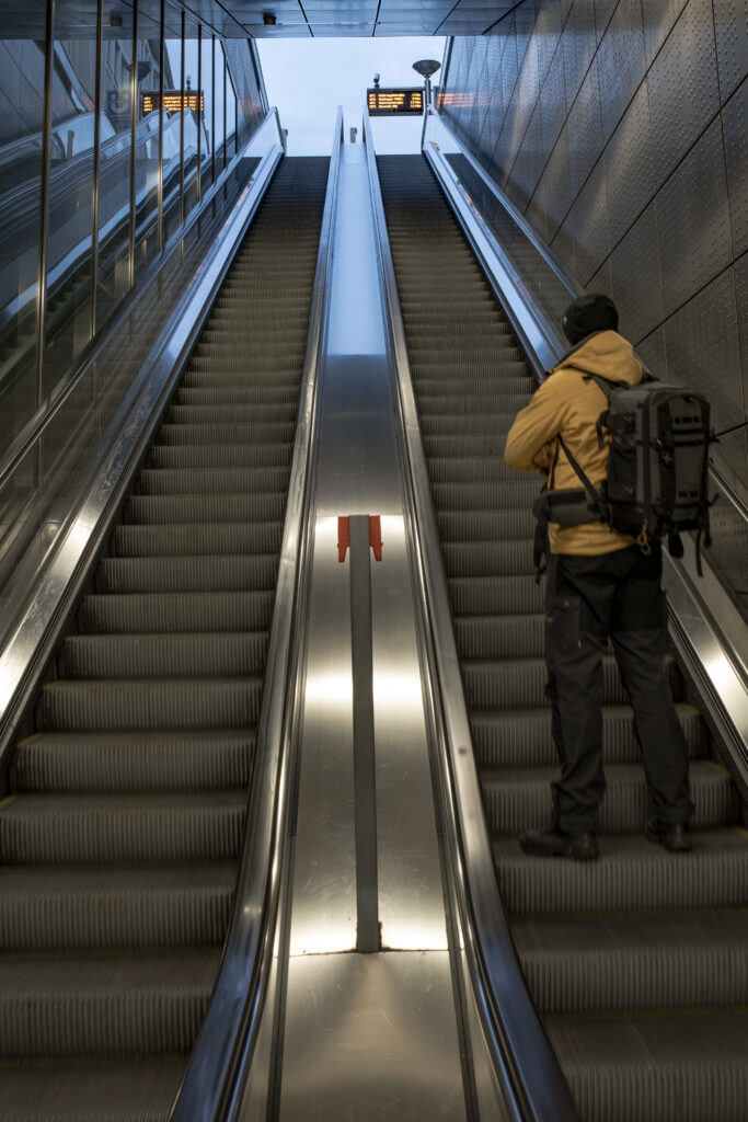 Ruf und Runter u-Bahn Station Benrather Strasse Düsseldorf