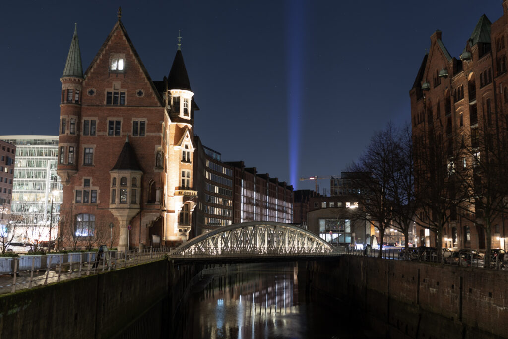 Neuerwegsbrücke und Türmchenhaus hamburg