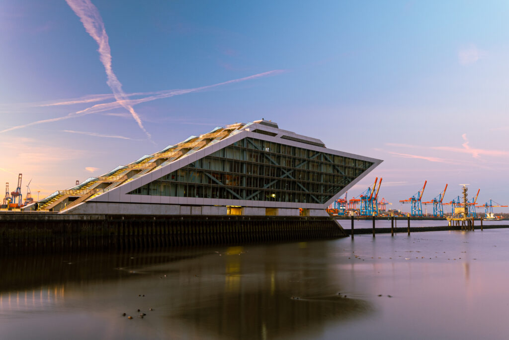 Dockland bei Sonnenaufgang