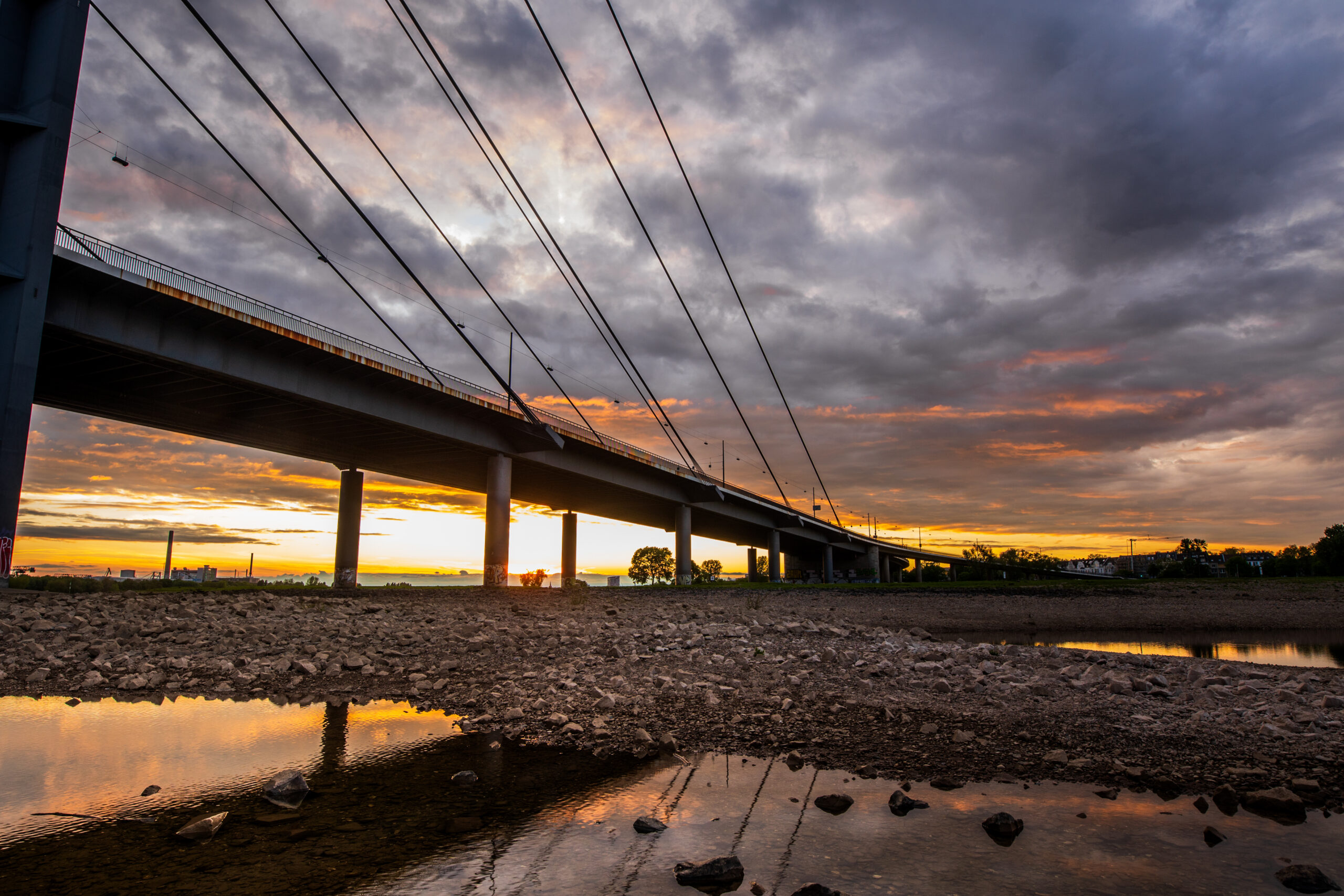 Oberkasseler Brücke Düsseldorf