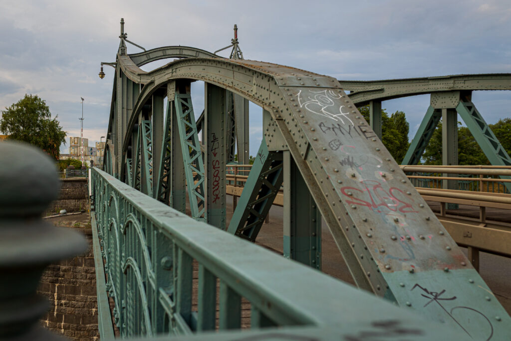 Seitenansicht Drehbrücke